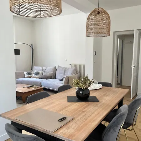 Gare - Visitation Grand , 1 *