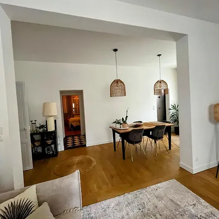 Gare - Visitation Grand , 1 *